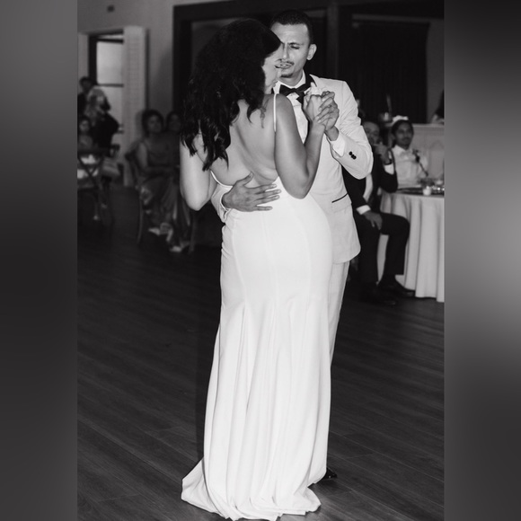 Designer wedding dress (Sarah Seven) - Picture 3 of 7